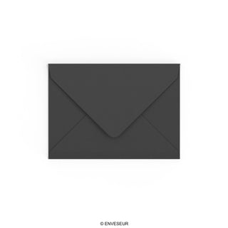 Svart kuvert 133x184 mm