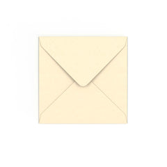 Kuvert i magnoliafärg 130x130 mm