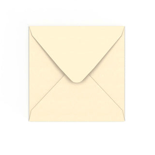 Kuvert i magnoliafärg 155x155 mm