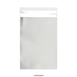 Färgade mattfolierade påsar