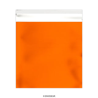 Färgade mattfolierade påsar