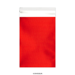 Färgade mattfolierade påsar