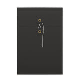 Kuvert med sträng och bricka och bälgsidor