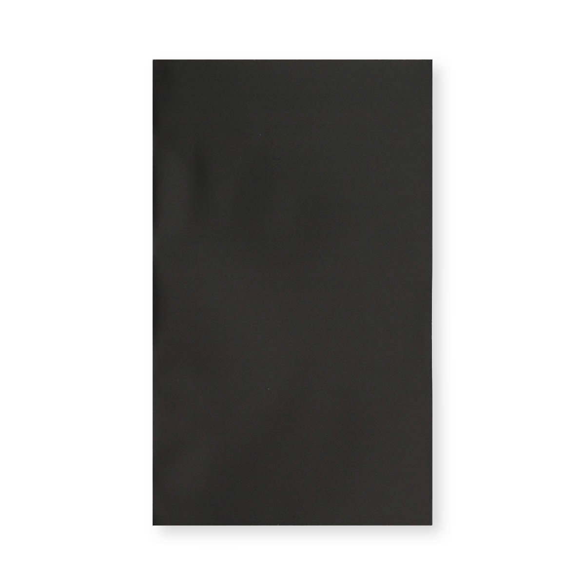 Färgade mattfolierade påsar
